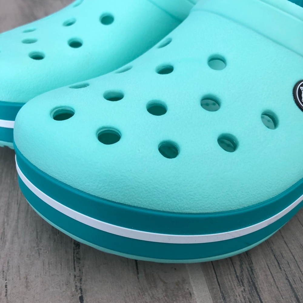 Crocs Women’s Crocsband - NEW - Picture 3 of 6